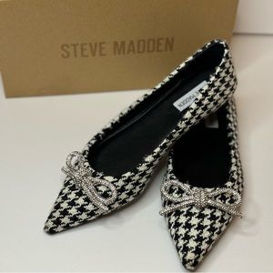 Elina Steve Madden Pointed Flats